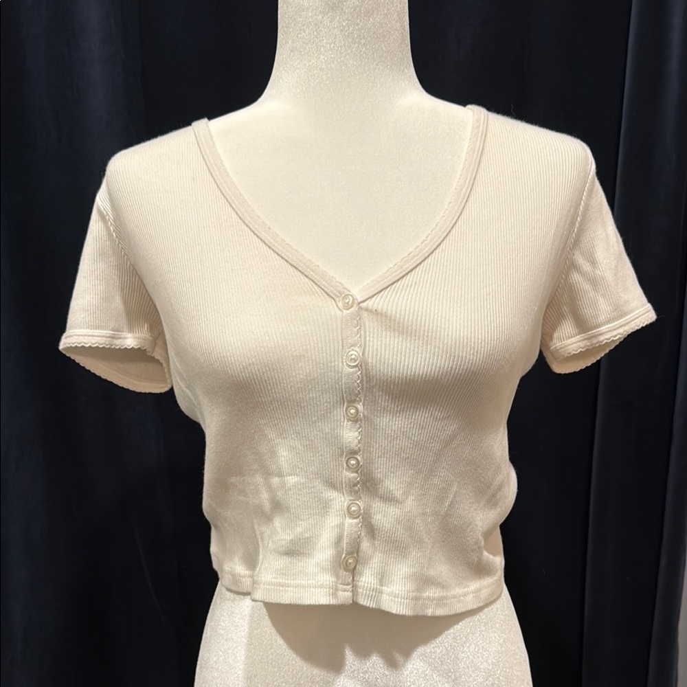 Brandy Melville Cream Short Sleeve Crop Top
